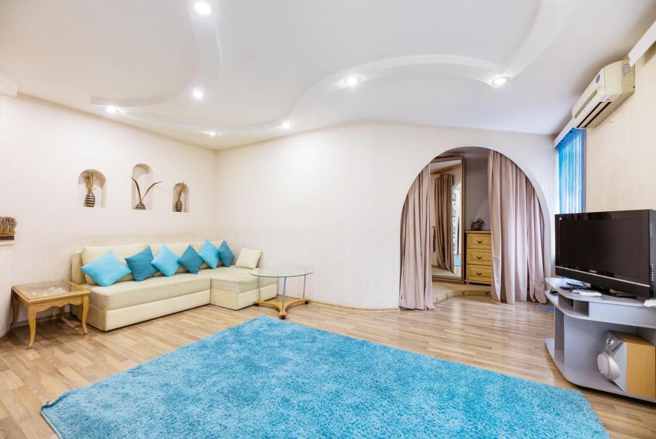 Apartmán На Палаце Спорта Kyjev Exteriér fotografie