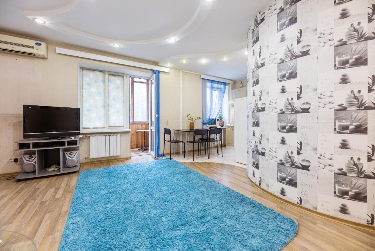 Apartmán На Палаце Спорта Kyjev Exteriér fotografie